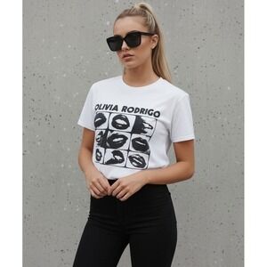 Olivia Rodrigo Graphic T-Shirt Oversized XS White Black Lips Concert Merch Tee
